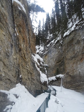 Randonnée au Parc national de Banff en hiver : Johnston Canyon